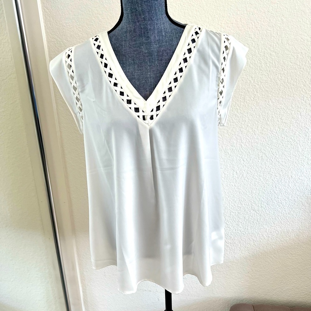 NWT Daniel Rainn Top with Latticing